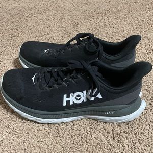 Hoka Mach 4 - size 9D